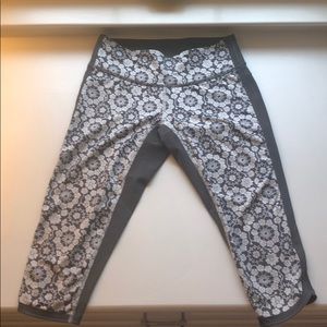 Lululemon cropped leggings